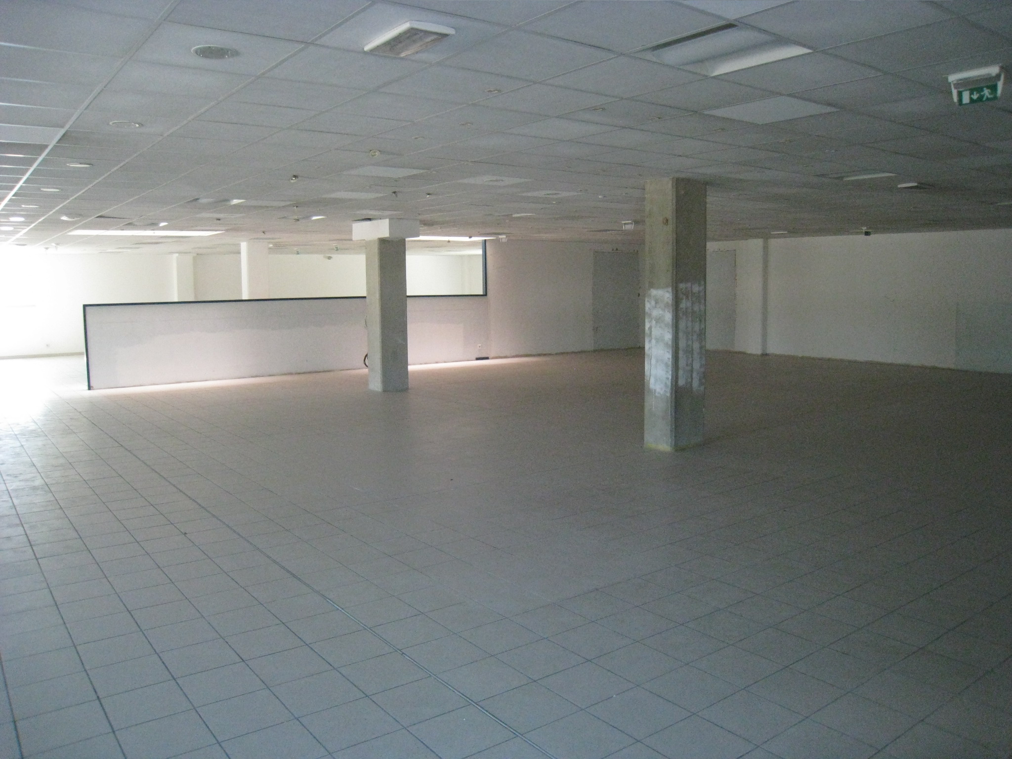 Location locaux d'activités d'environ 1.162m² - GEMENOS 13420